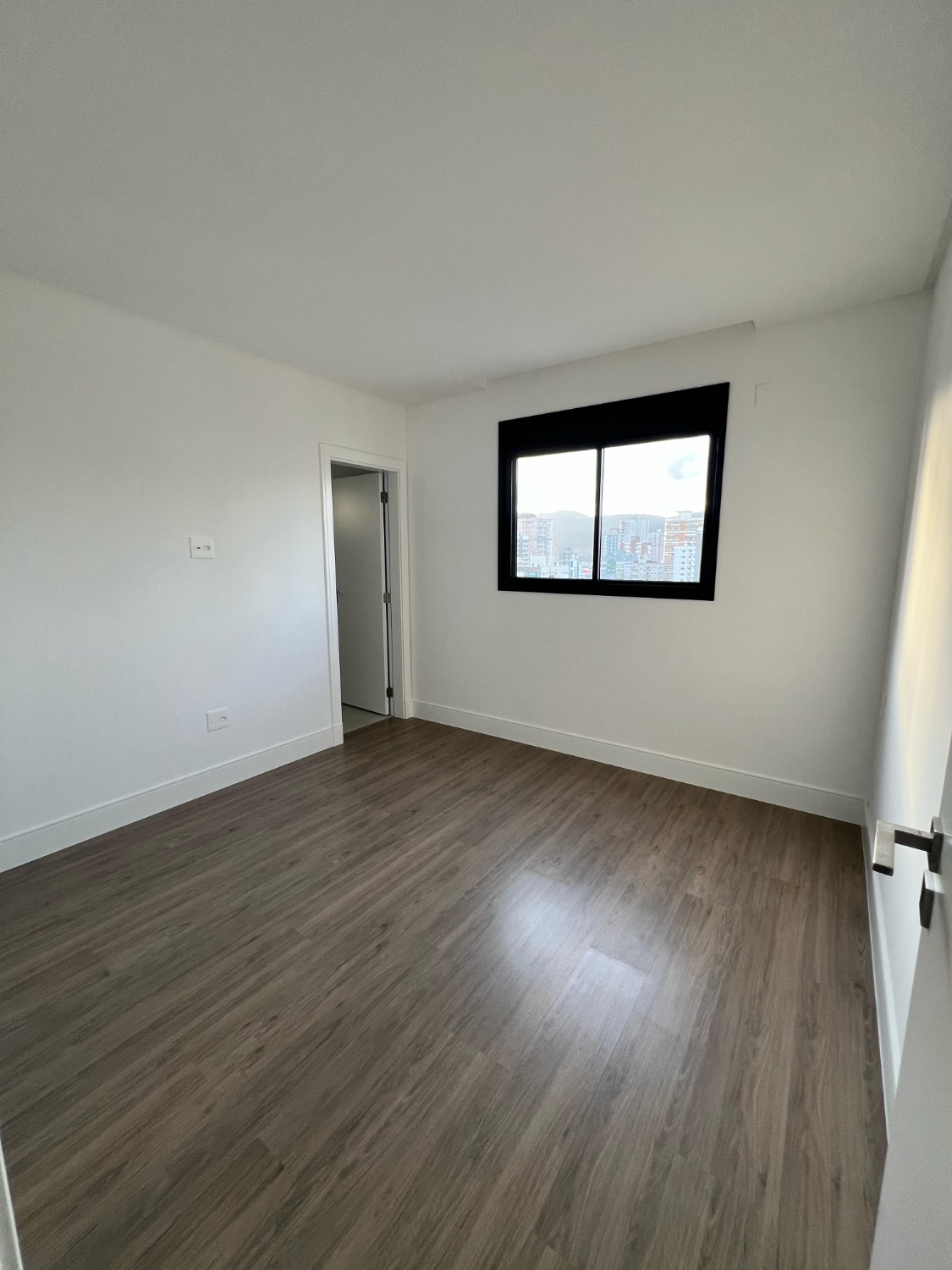 Apartamento no Ed. Fiore Del Mare em Meia Praia - Itapema/SC - foto 16