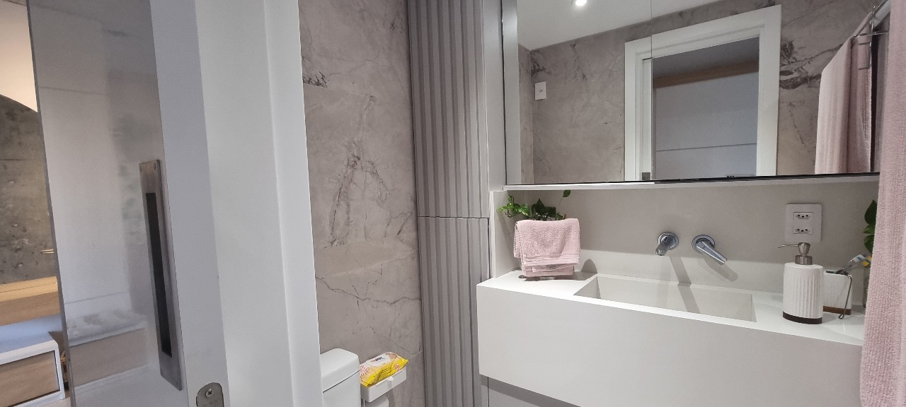 Apartamento no Ed. Max Haus na Praia Brava - foto 13