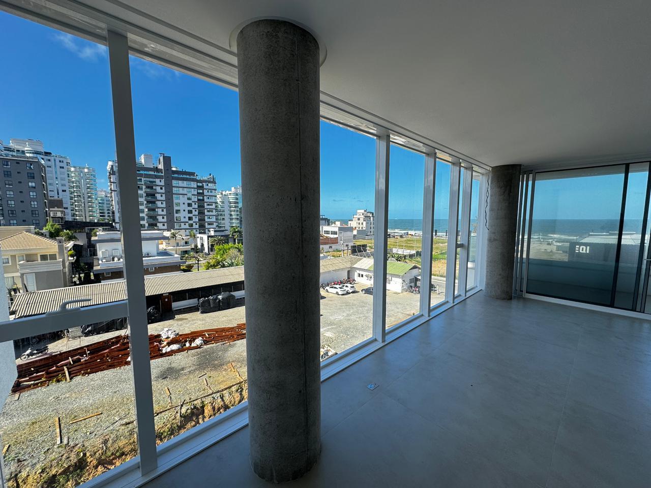 Apartamento no Ed. Riva na Praia Brava - foto 4