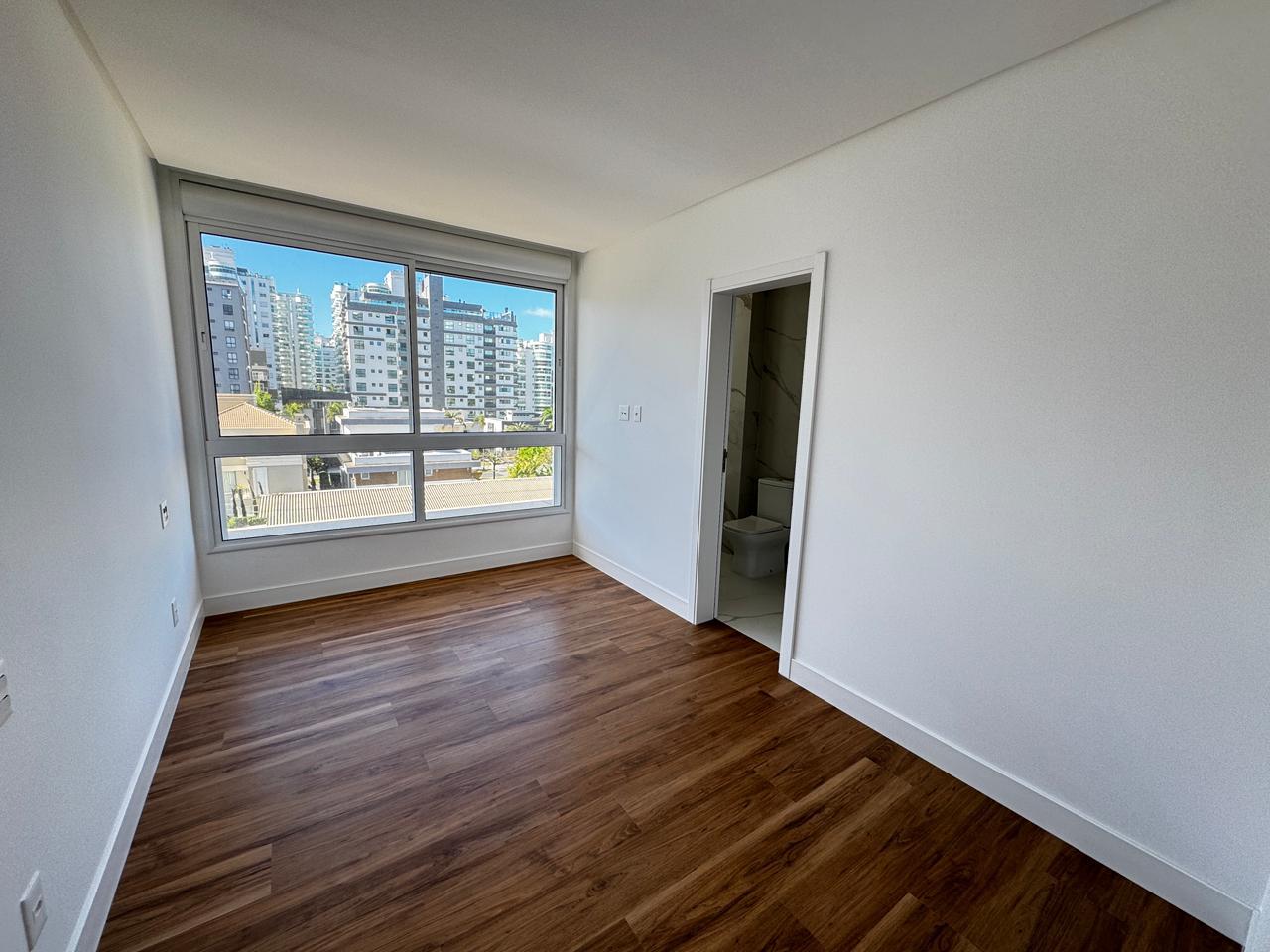 Apartamento no Ed. Riva na Praia Brava - foto 7