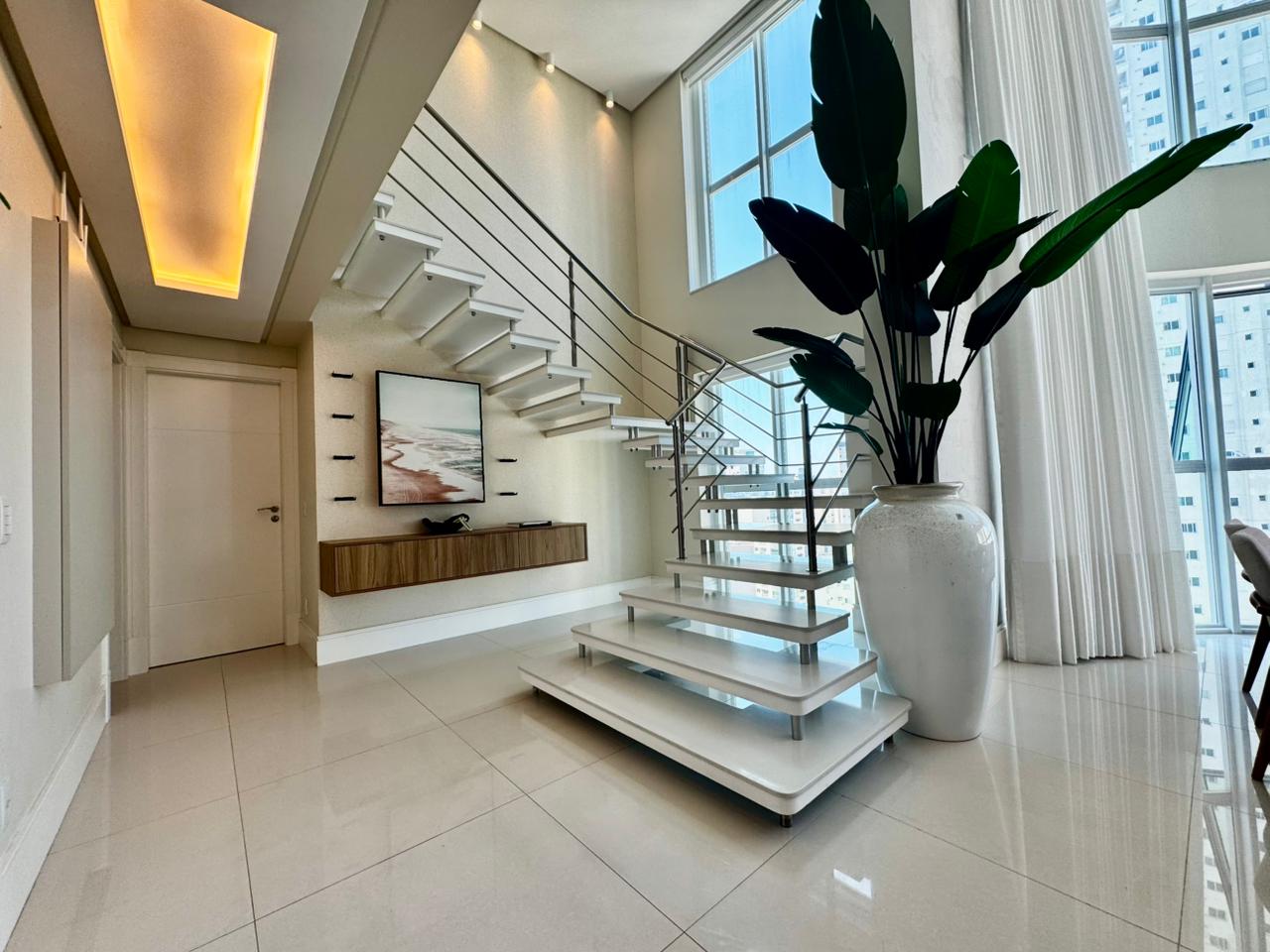 Apartamento Duplex no Ed. Le Majestic - foto 6