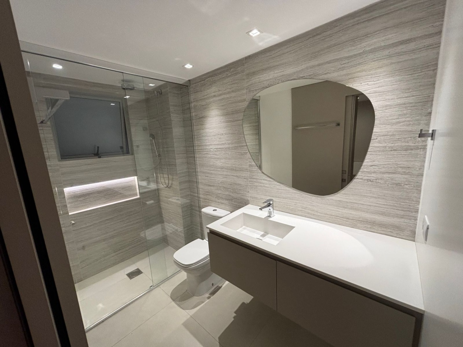 Apartamento no Ed. Imperatriz em Balneário Camboriú - foto 9