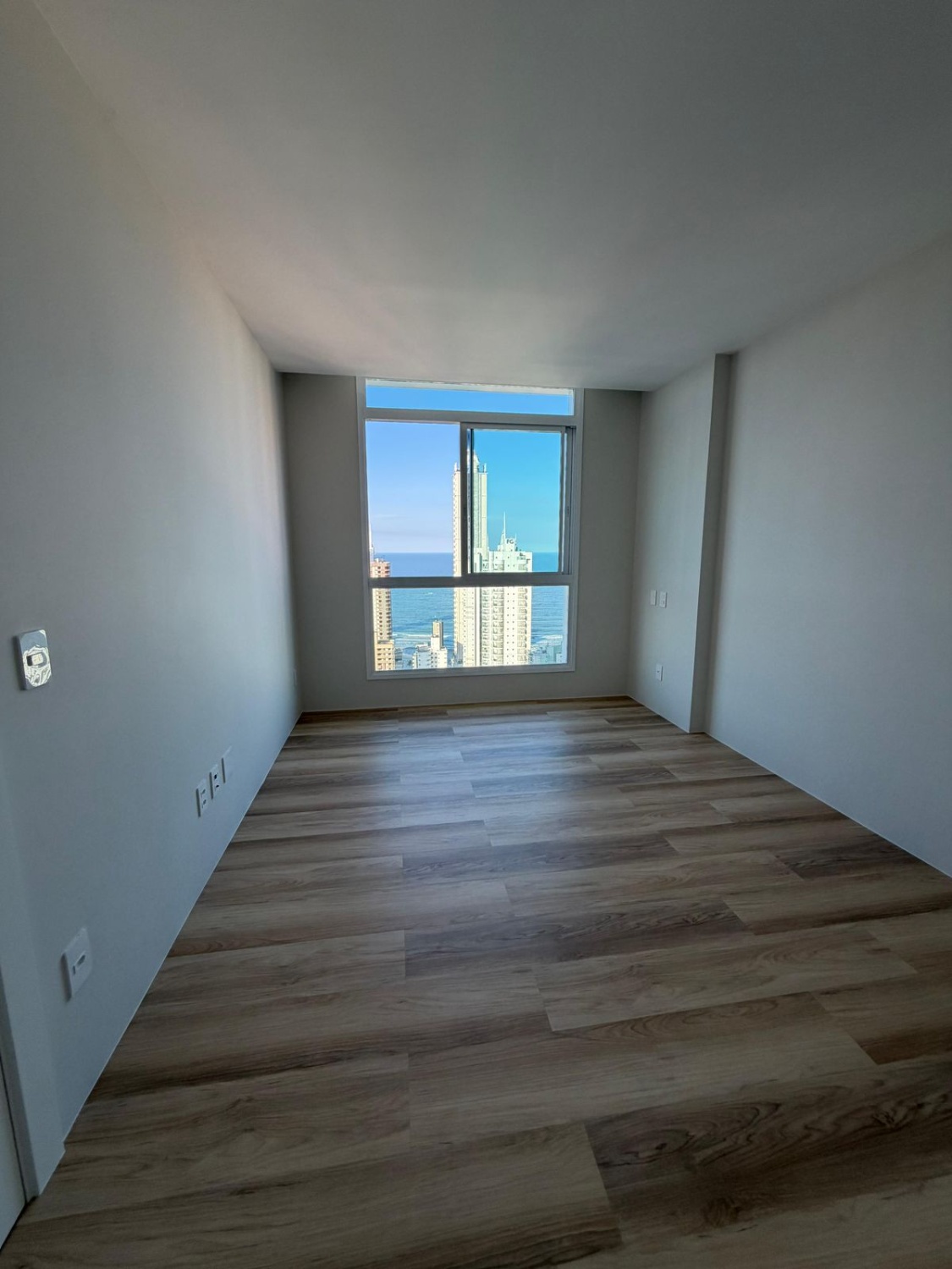 Apartamento no Ed. Horizon Residence em Balneário Camboriú - foto 10