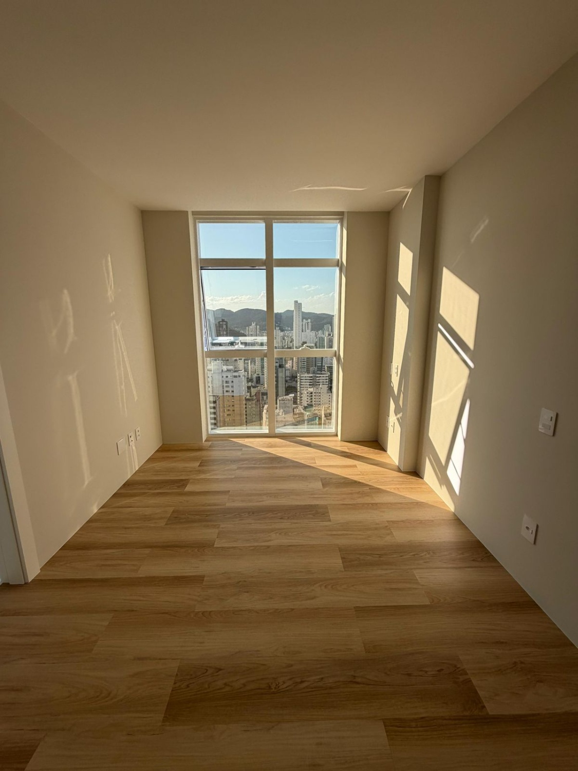 Apartamento no Ed. Horizon Residence em Balneário Camboriú - foto 11