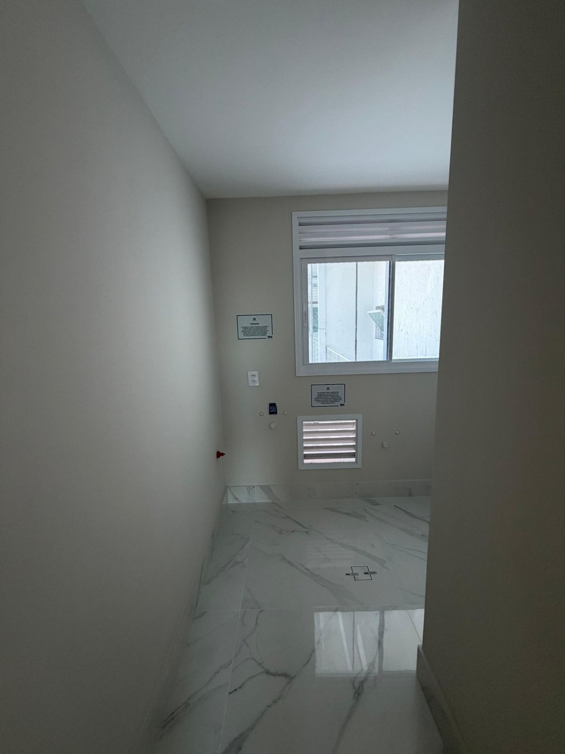 Apartamento no Ed. Horizon Residence em Balneário Camboriú - foto 12