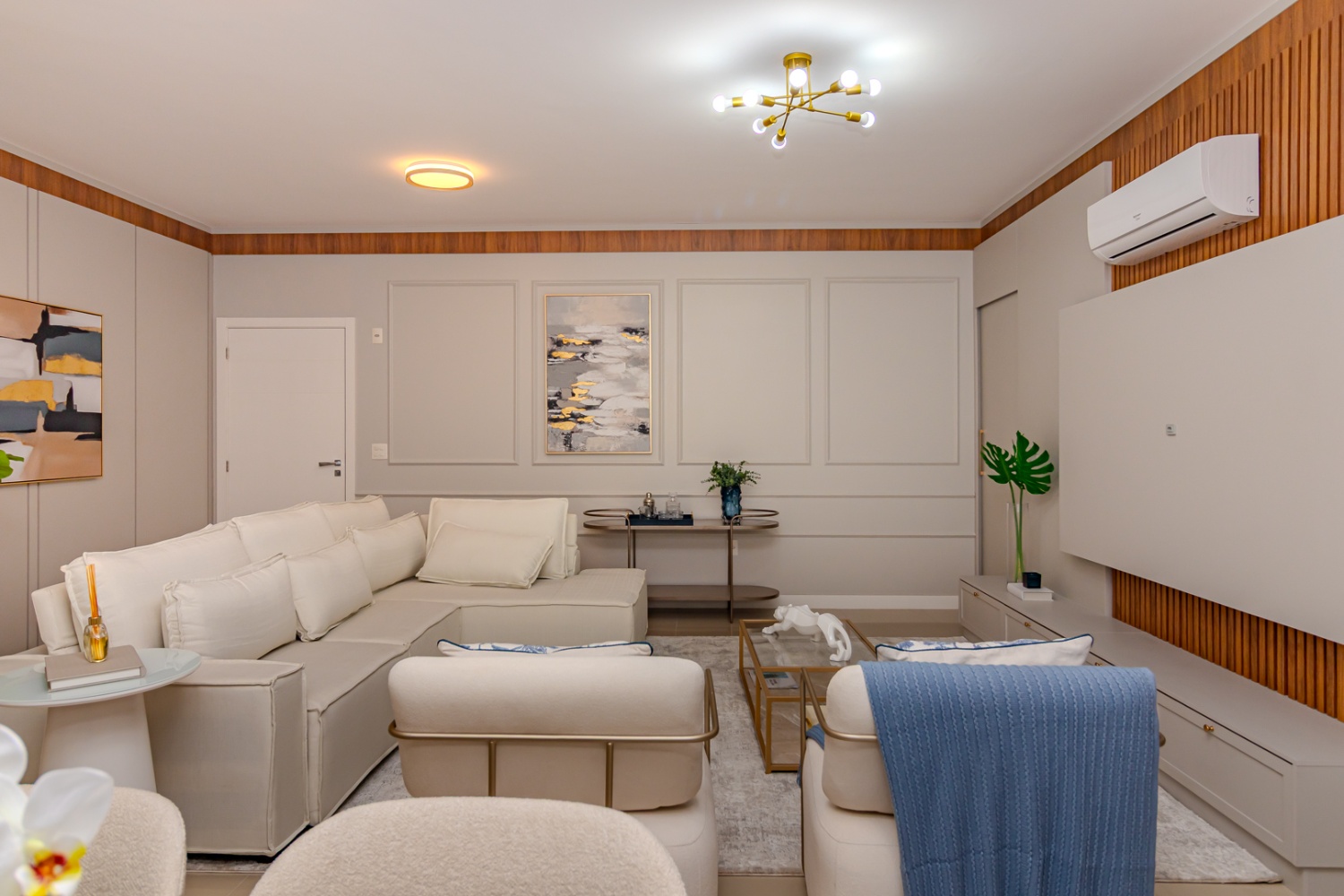Apartamento no Ed. Rovere Della Luna em Balneário Camboriú - foto 9