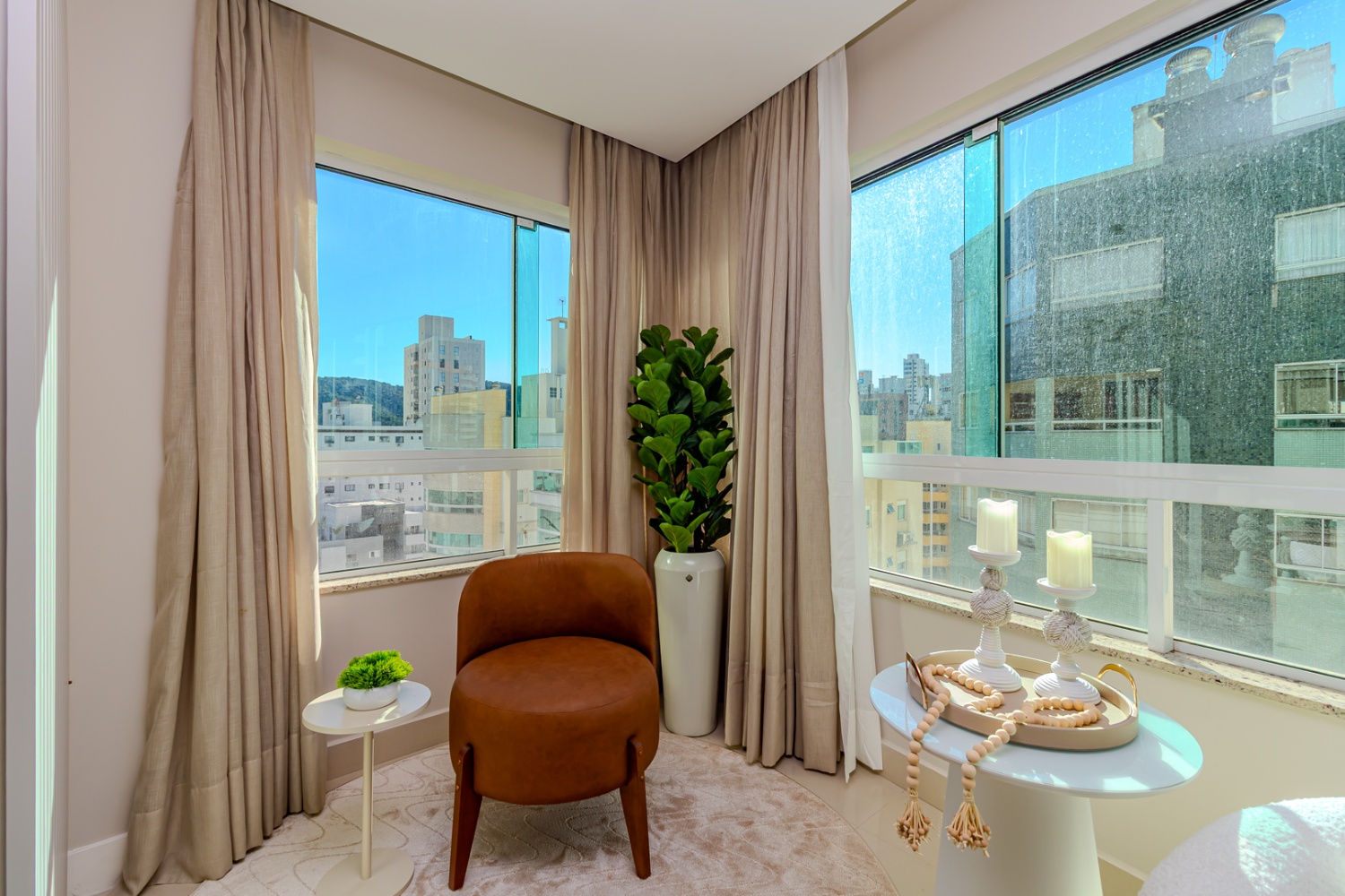 Apartamento no Ed. Lorena Cristina em Balneário Camboriú - foto 12