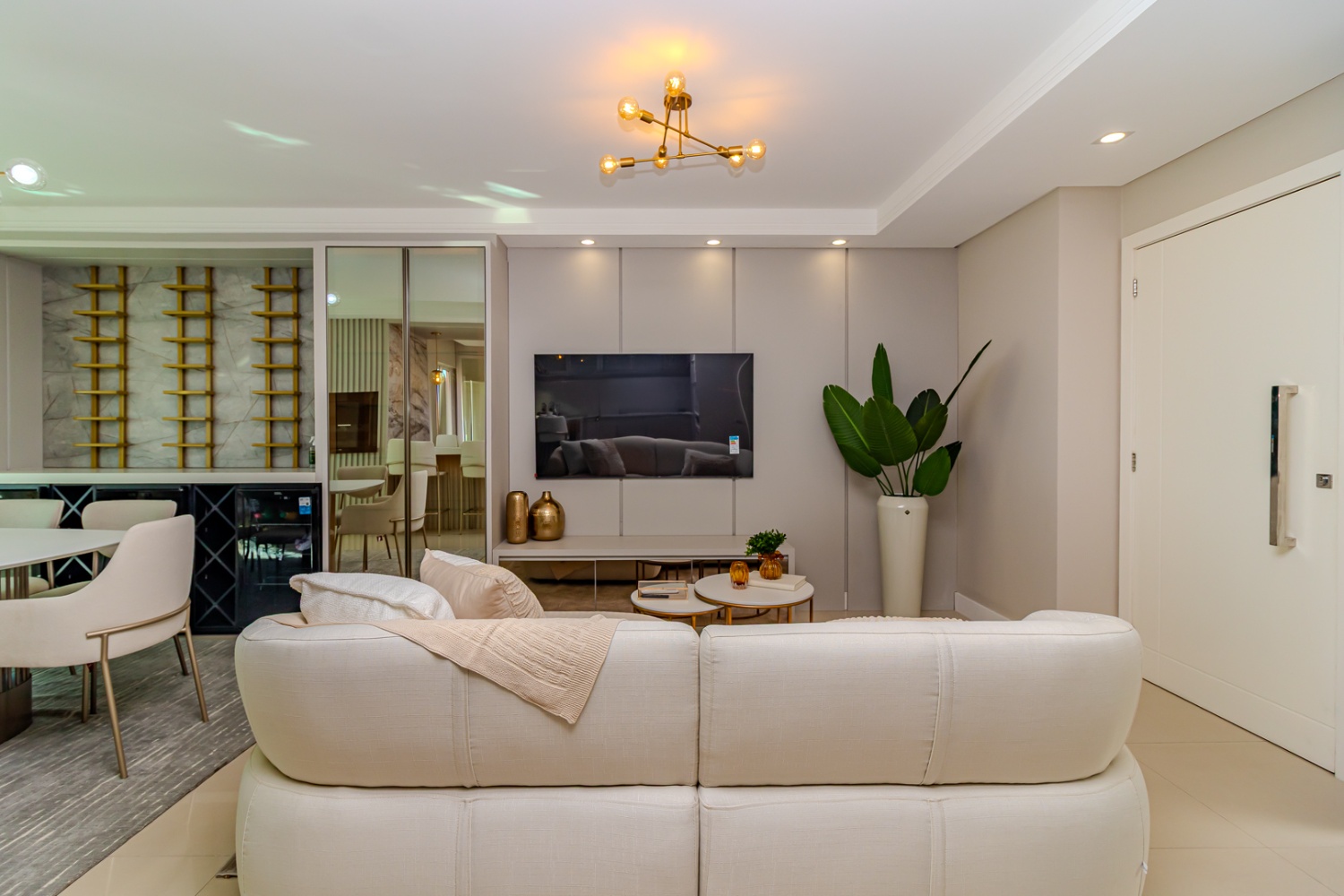 Apartamento no Ed. Lorena Cristina em Balneário Camboriú - foto 13