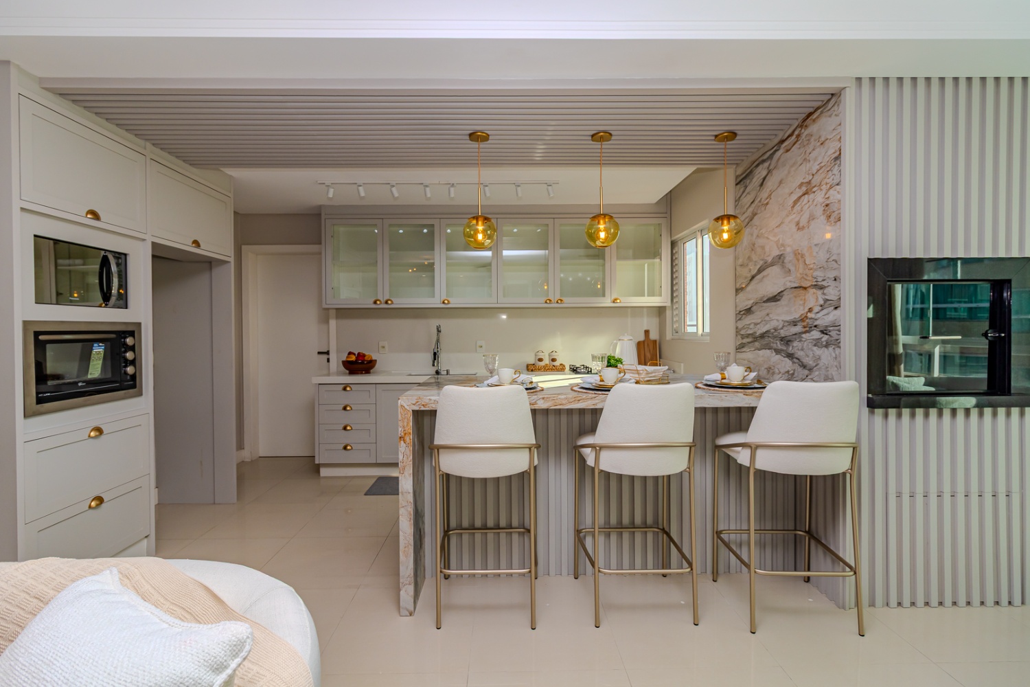 Apartamento no Ed. Lorena Cristina em Balneário Camboriú - foto 19