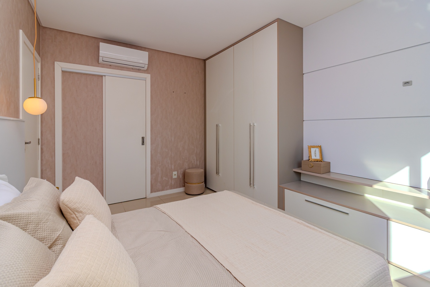 Apartamento no Ed. Lorena Cristina em Balneário Camboriú - foto 22