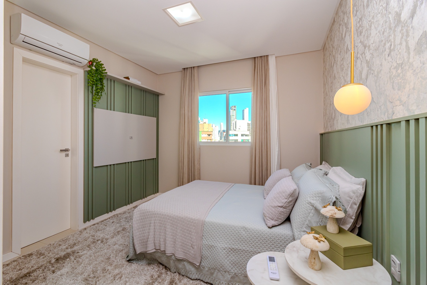 Apartamento no Ed. Lorena Cristina em Balneário Camboriú - foto 32
