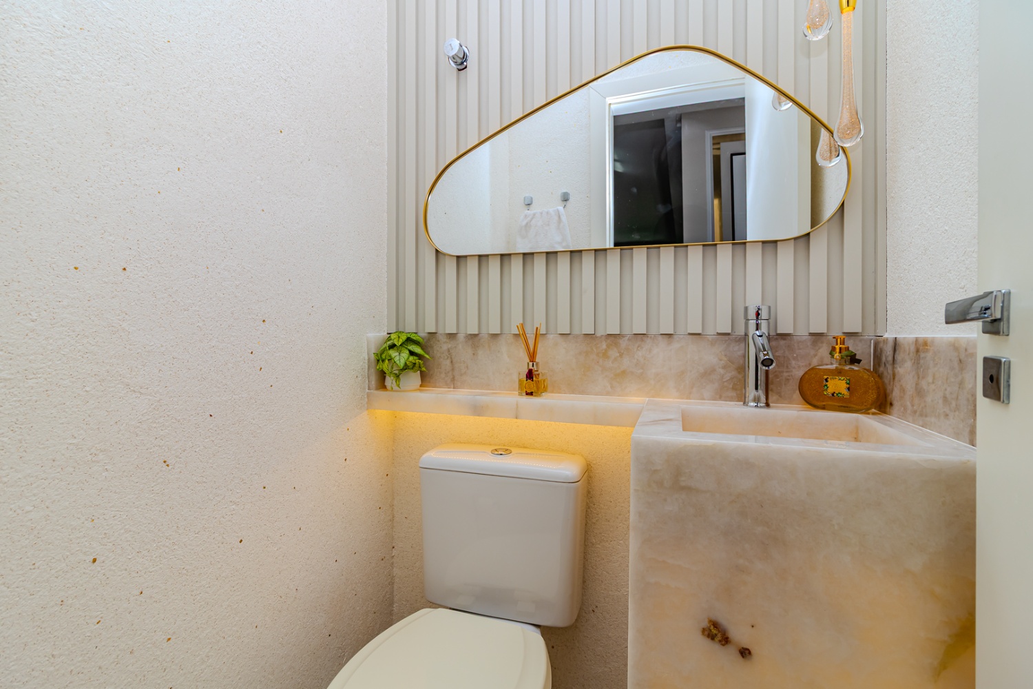 Apartamento no Ed. Lorena Cristina em Balneário Camboriú - foto 33
