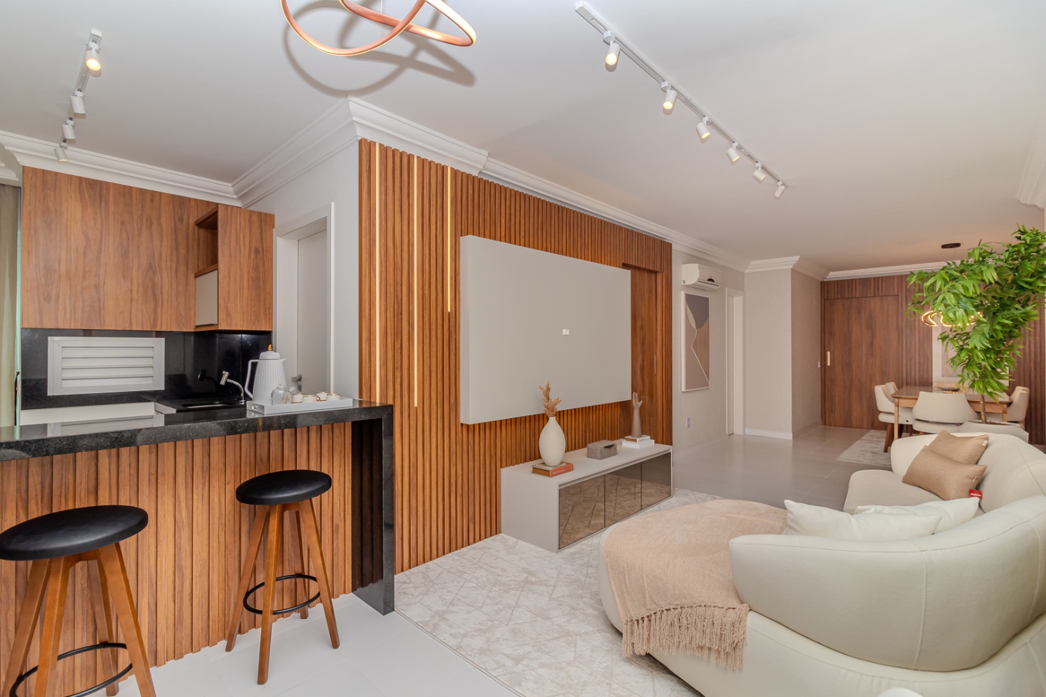 Apartamento no Ed. Atacama em Balneário Camboriú - foto 6