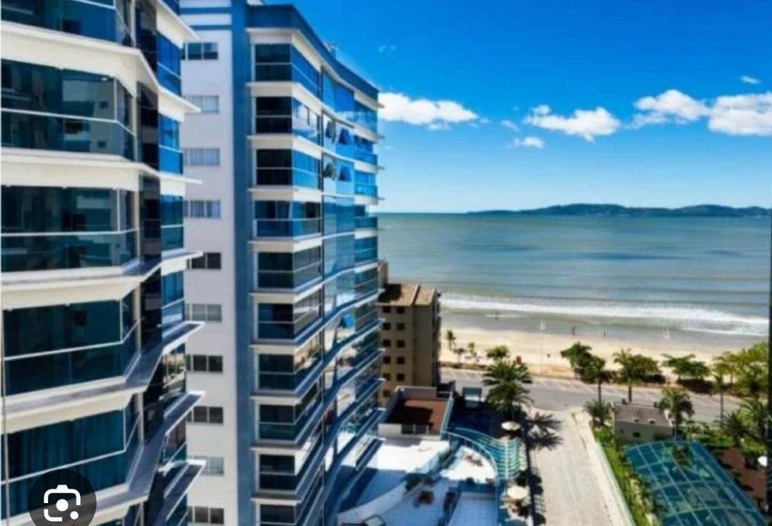Apartamento no Ed. Summer Ville em Itapema