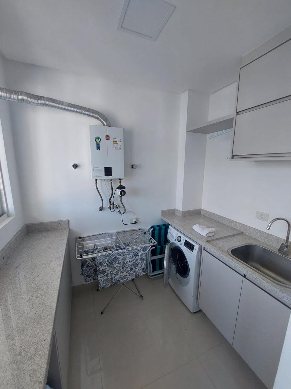 Apartamento no Ed. Summer Ville em Itapema - foto 8