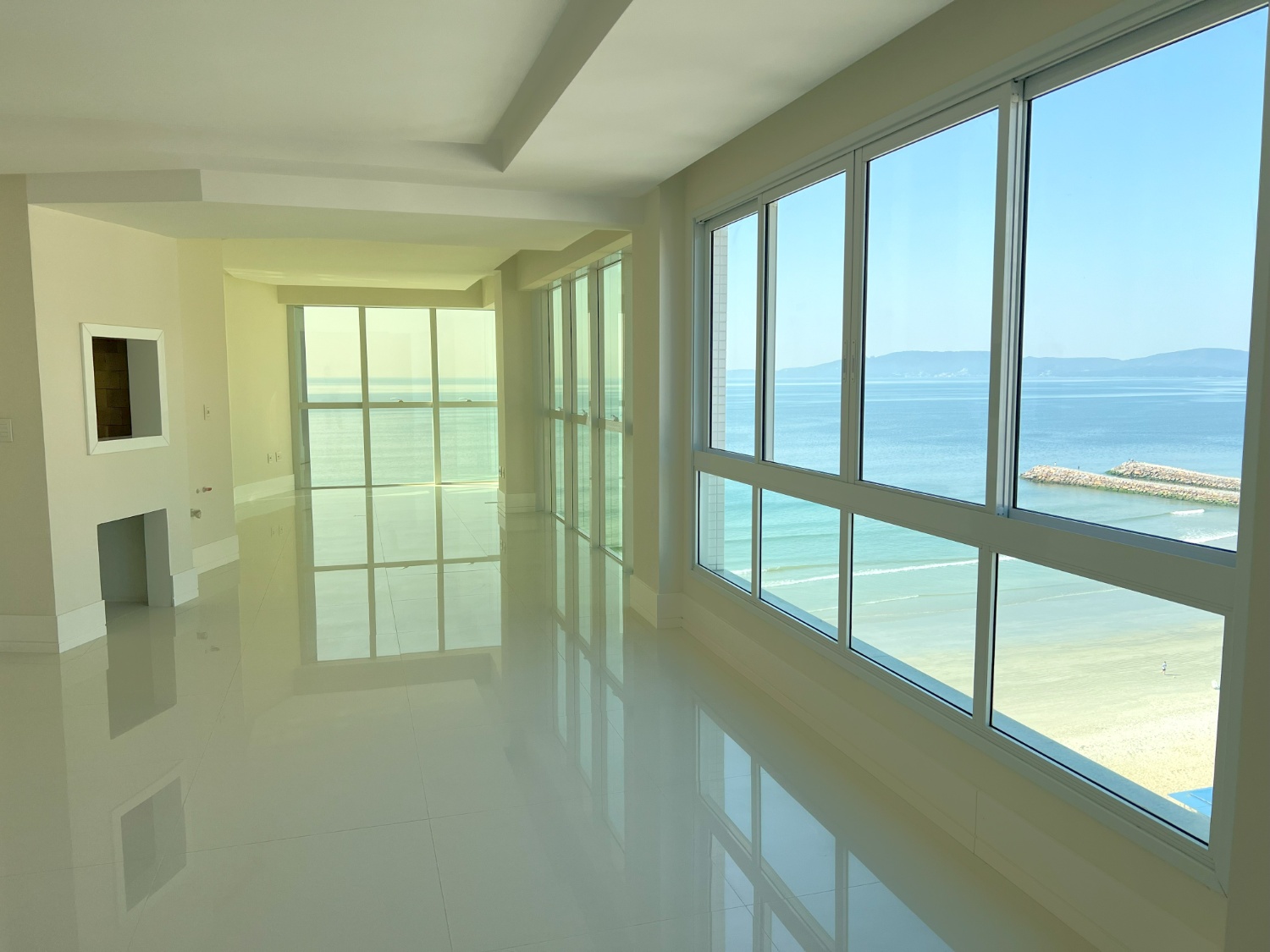 Apartamento no Ed. Riviera Del Sol em Itapema - foto 7