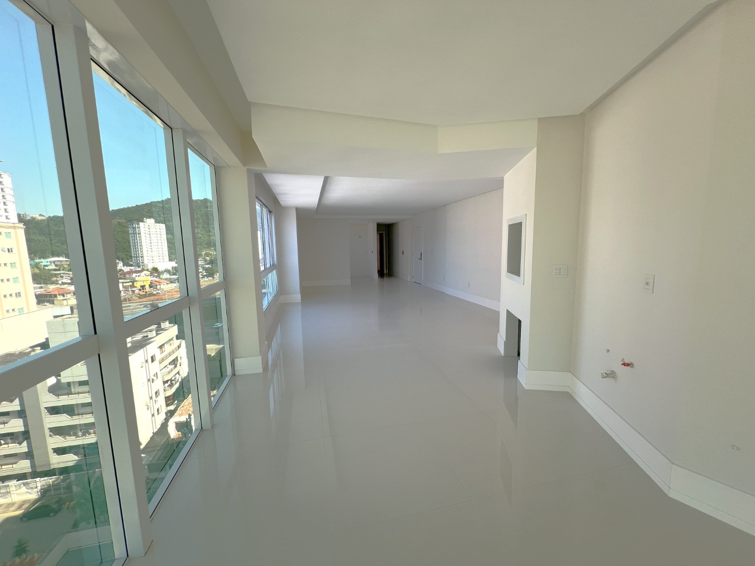 Apartamento no Ed. Riviera Del Sol em Itapema - foto 8