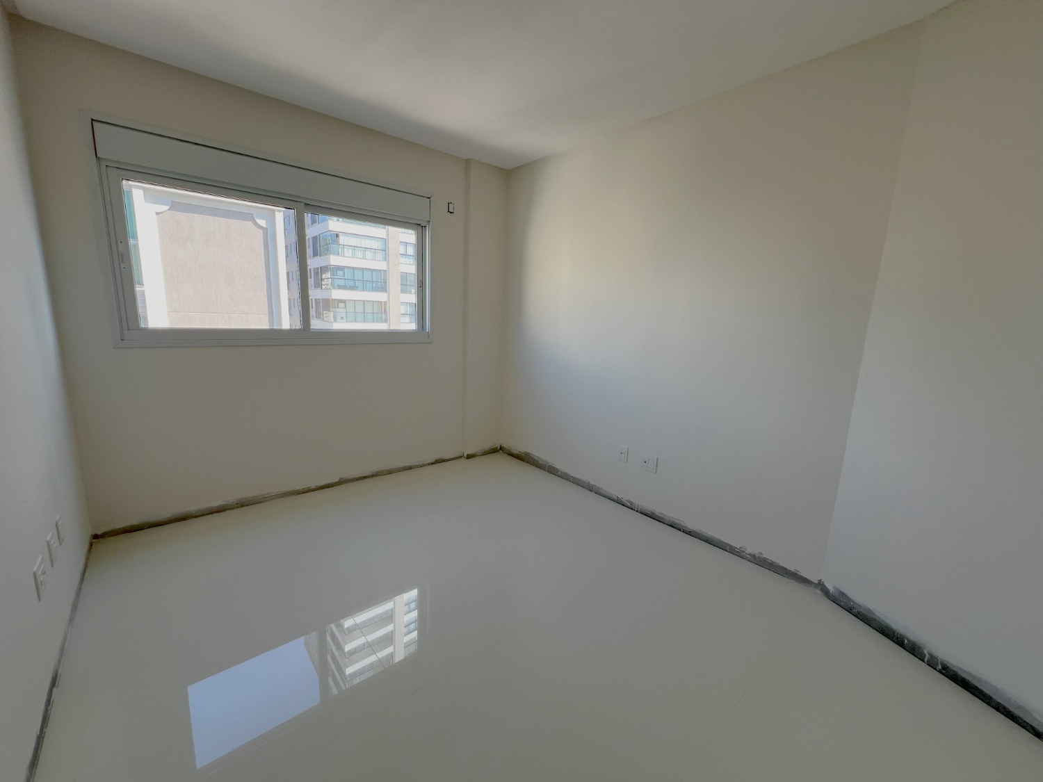 Apartamento no Ed. Riviera Del Sol em Itapema - foto 19