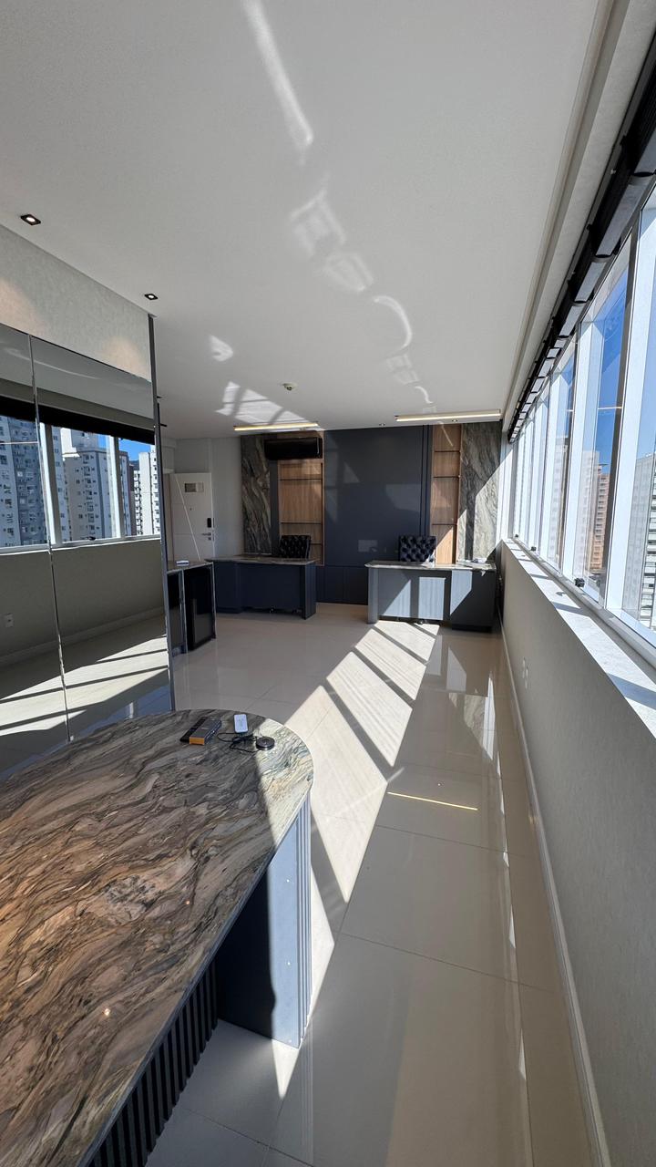 Sala Comercial no Ed. Platinum Excutive em Meia Praia - Itapema - foto 4