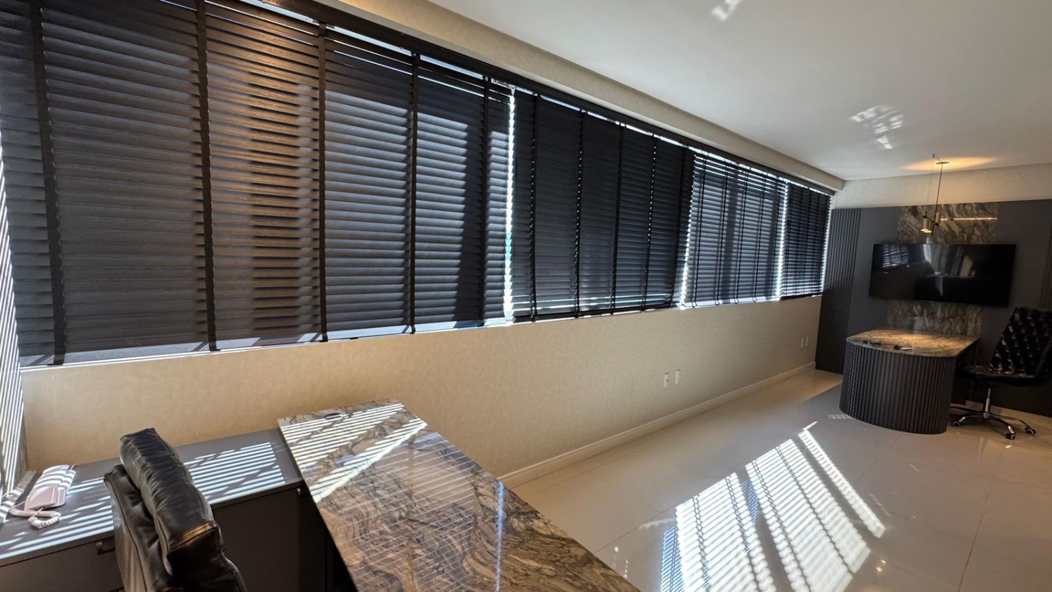 Sala Comercial no Ed. Platinum Excutive em Meia Praia - Itapema - foto 6
