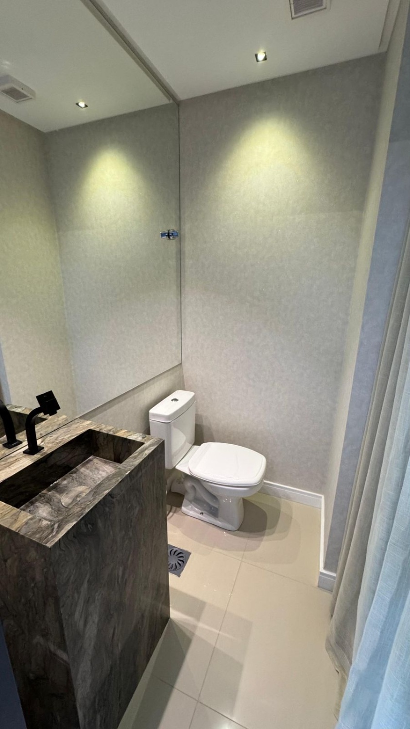 Sala Comercial no Ed. Platinum Excutive em Meia Praia - Itapema - foto 8