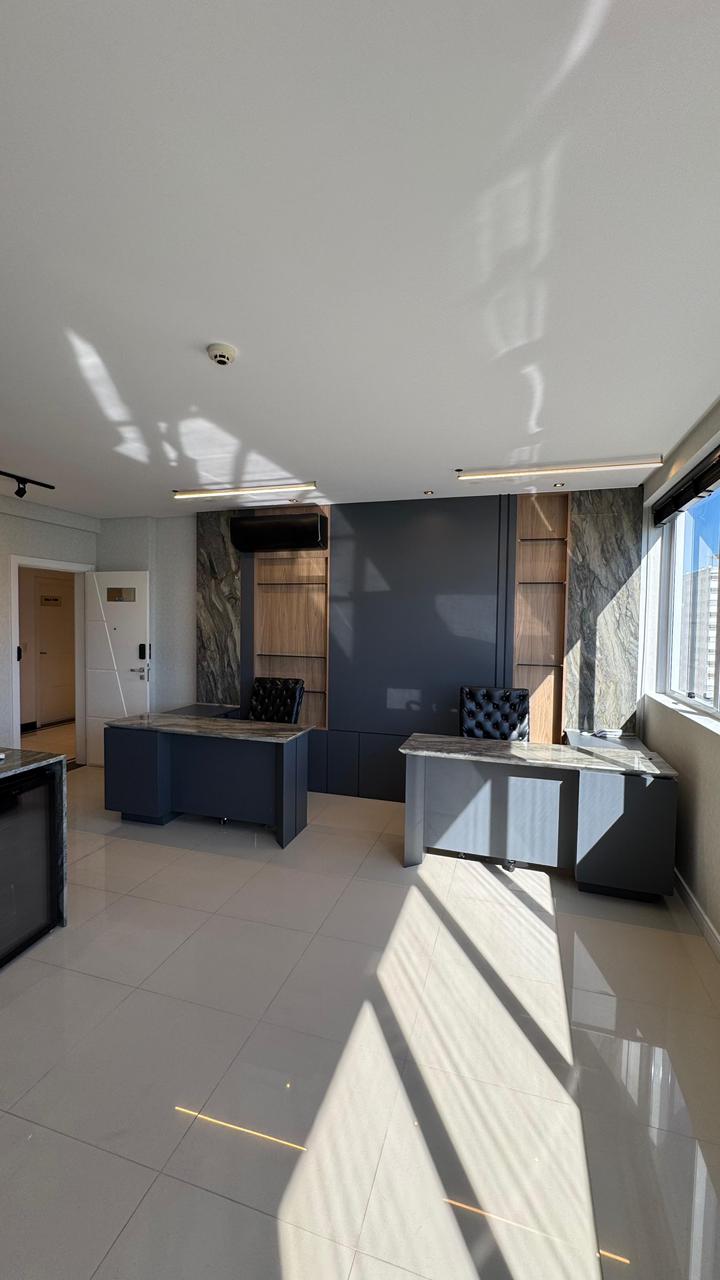 Sala Comercial no Ed. Platinum Excutive em Meia Praia - Itapema - foto 9