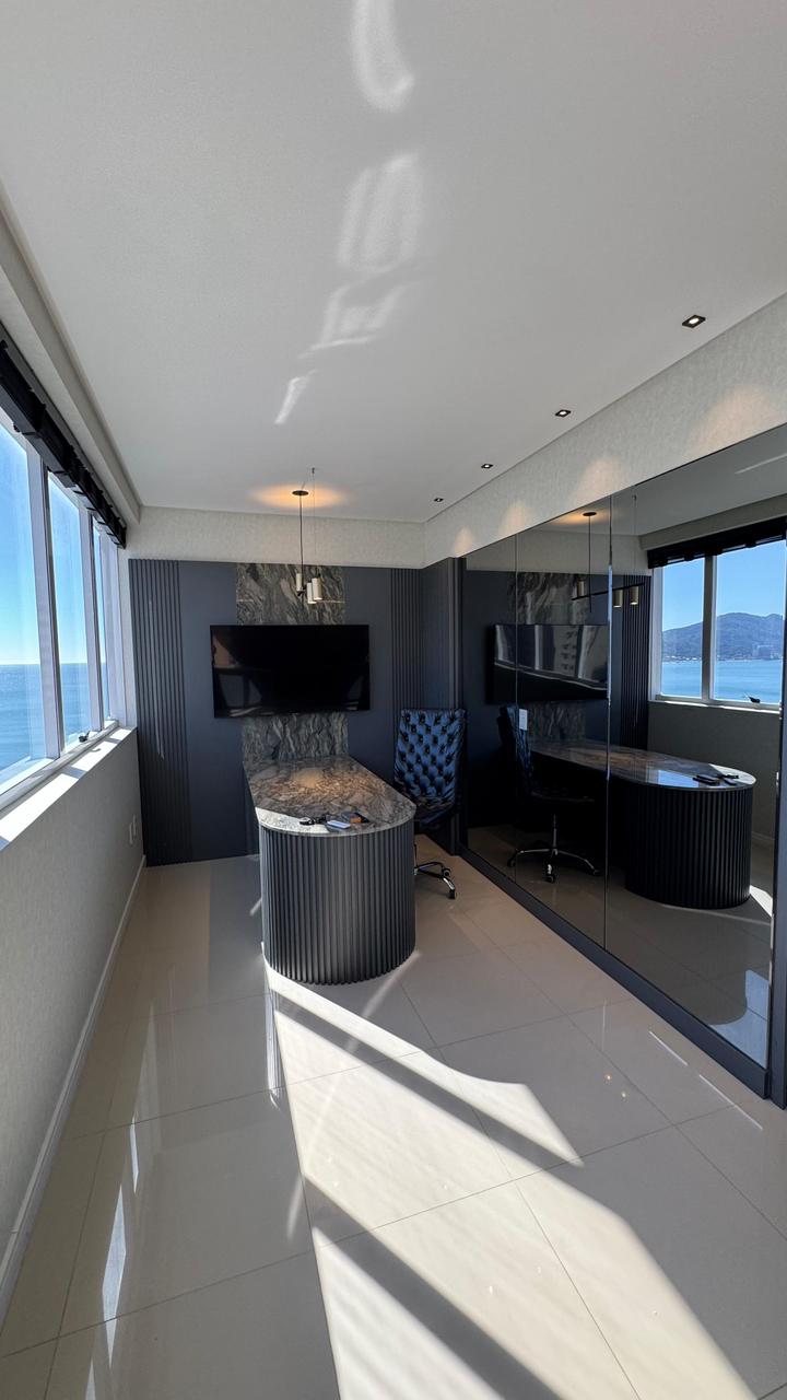 Sala Comercial no Ed. Platinum Excutive em Meia Praia - Itapema - foto 15