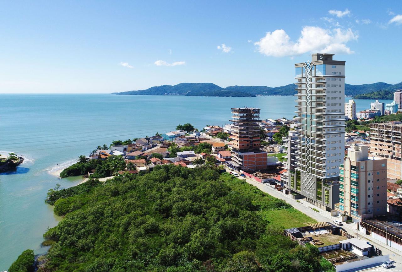 Apartamento no Ed. Pier Monte Carlo em Perequê - foto 4