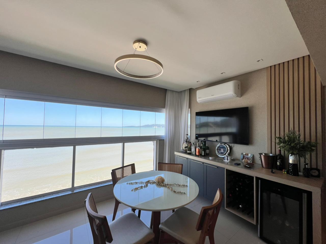 Apartamento no Ed. Château de Florence em Itapema - foto 5