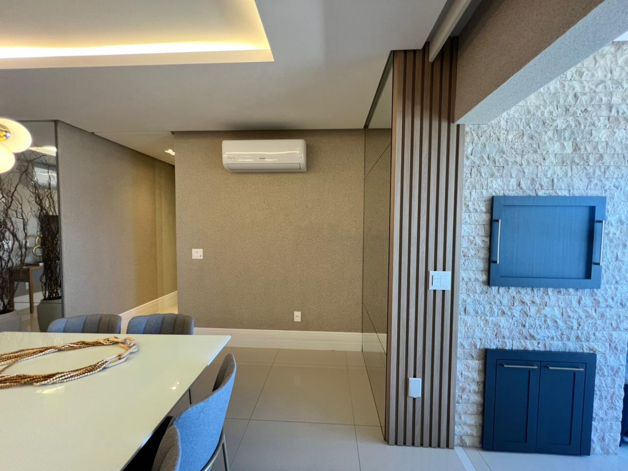 Apartamento no Ed. Château de Florence em Itapema - foto 13