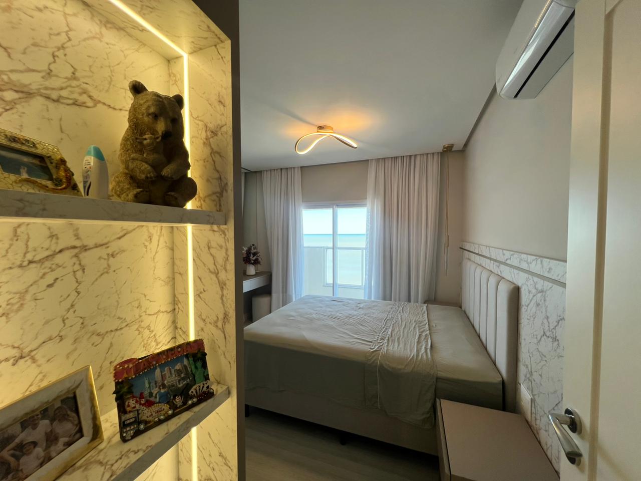 Apartamento no Ed. Château de Florence em Itapema - foto 14
