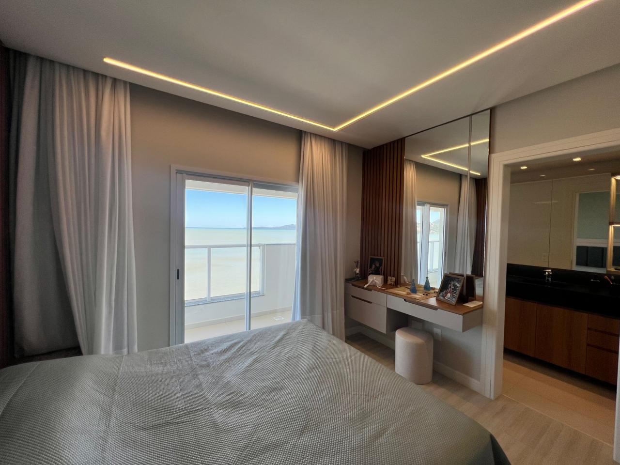 Apartamento no Ed. Château de Florence em Itapema - foto 15