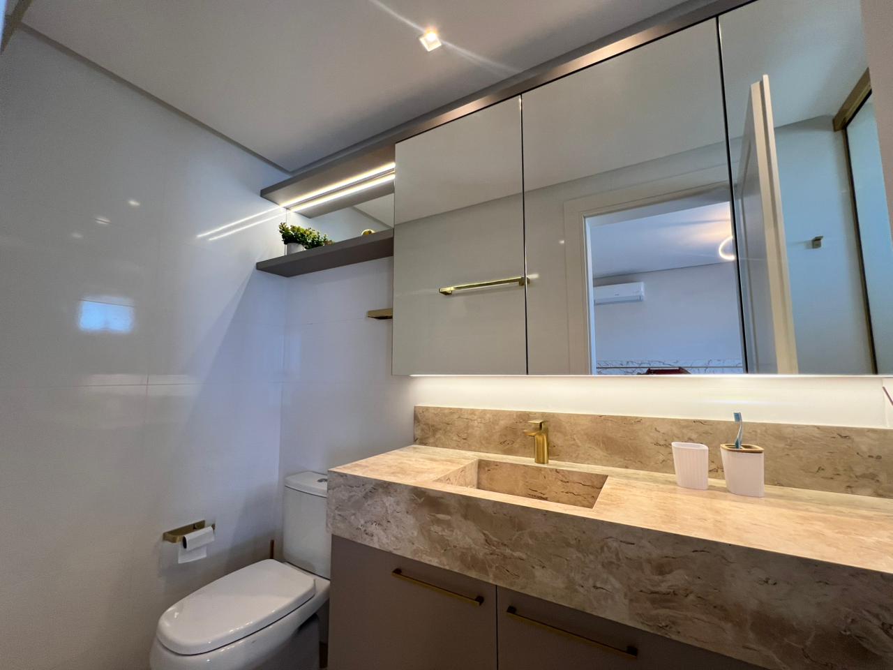 Apartamento no Ed. Château de Florence em Itapema - foto 18