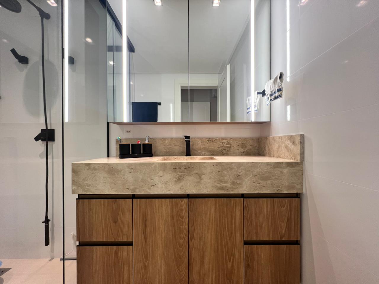 Apartamento no Ed. Château de Florence em Itapema - foto 19