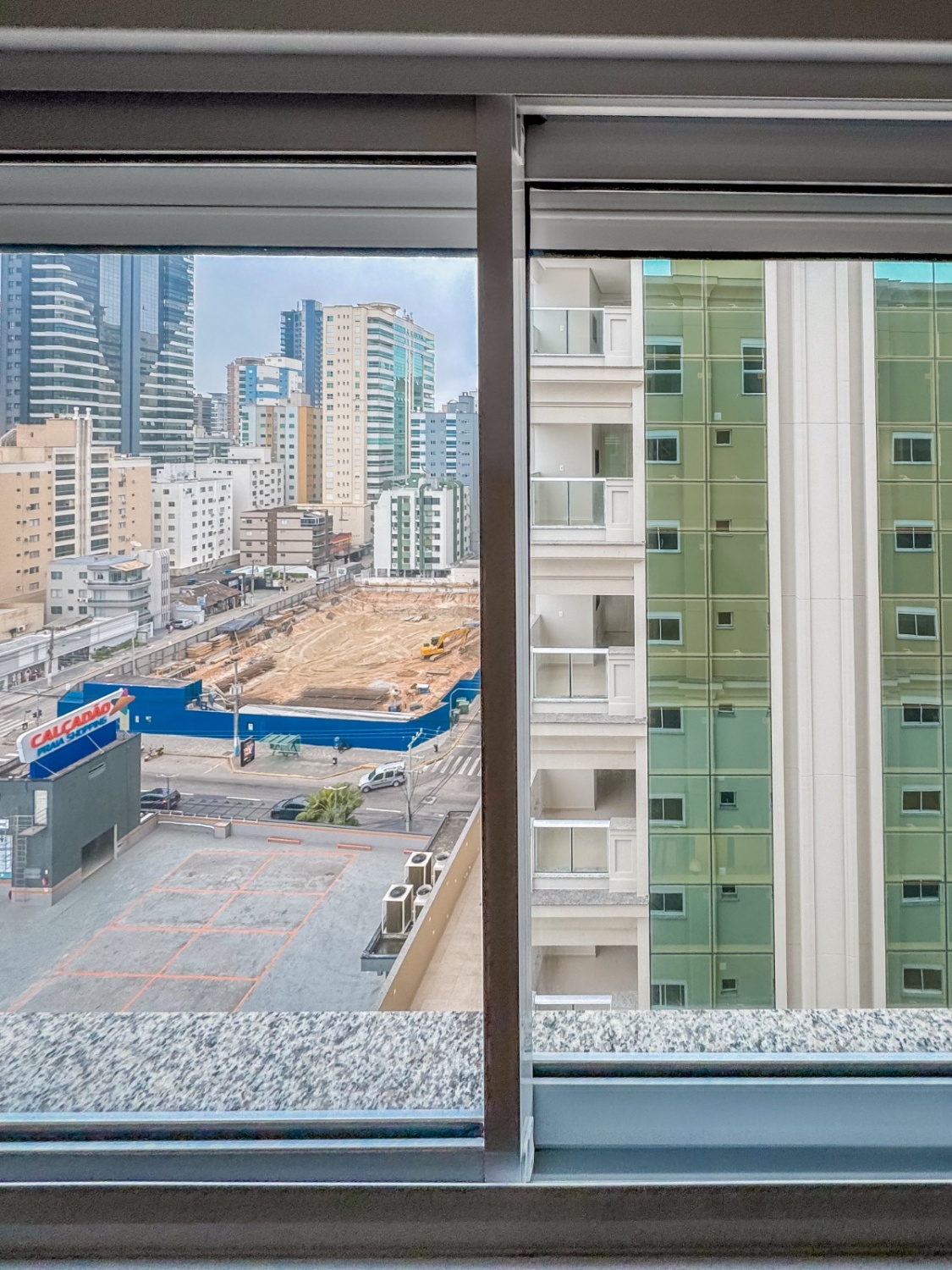 Apartamento no Edifício Le Biarritz em Itapema - foto 7