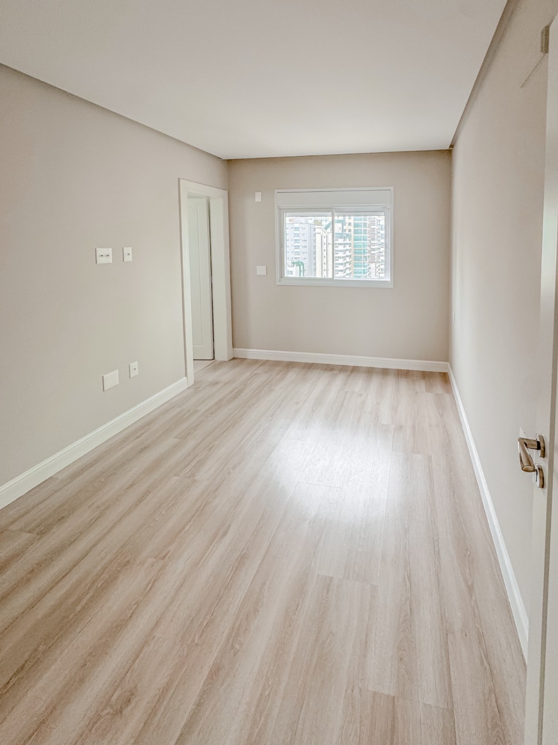 Apartamento no Edifício Le Biarritz em Itapema - foto 17