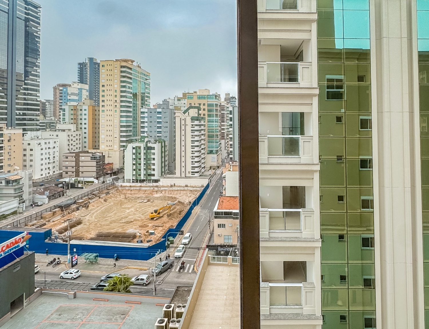 Apartamento no Edifício Le Biarritz em Itapema - foto 20