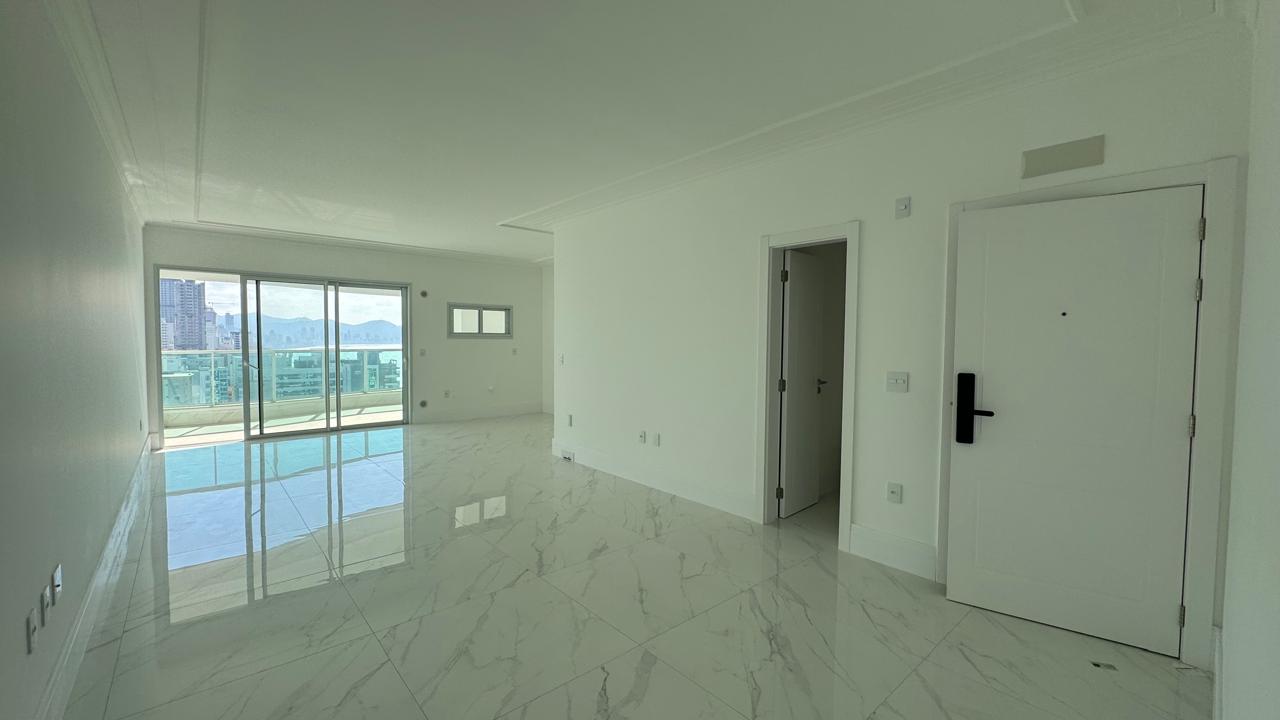 Apartamento no Edifício Belíssimo em Itapema - foto 4