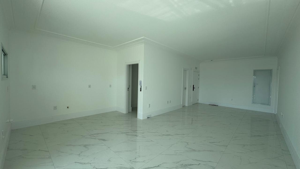 Apartamento no Edifício Belíssimo em Itapema - foto 5