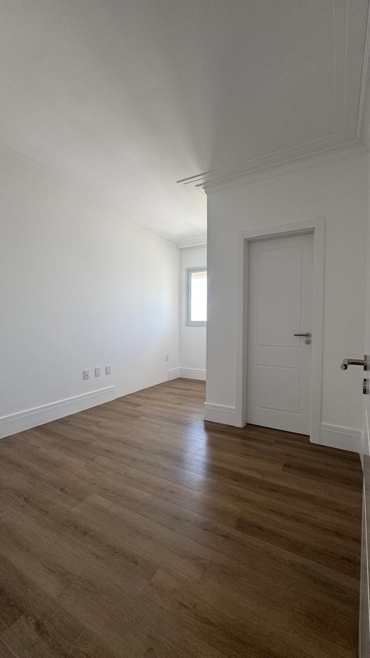Apartamento no Edifício Belíssimo em Itapema - foto 11