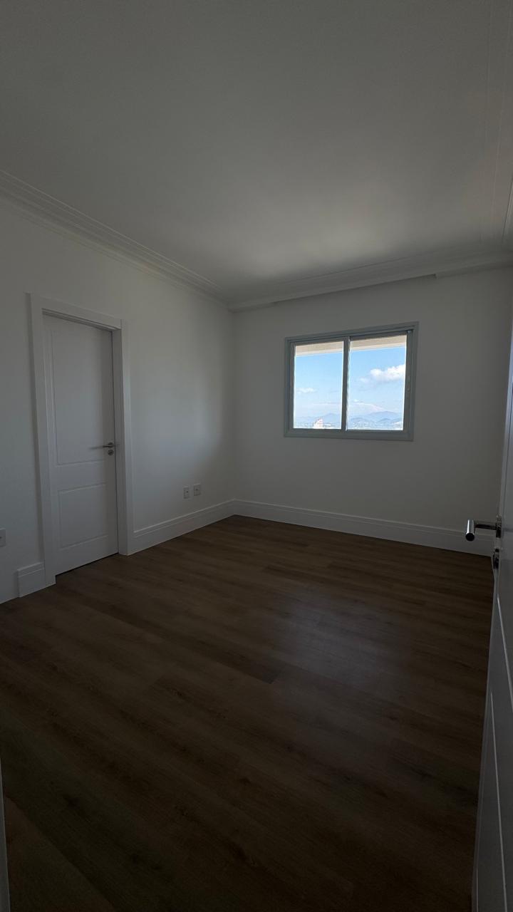 Apartamento no Edifício Belíssimo em Itapema - foto 13