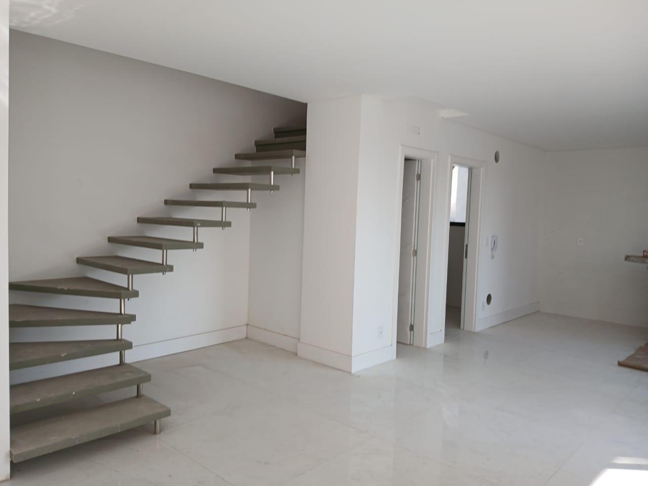 Apartamento Duplex no Edifício Brava Select na Praia Brava - foto 2