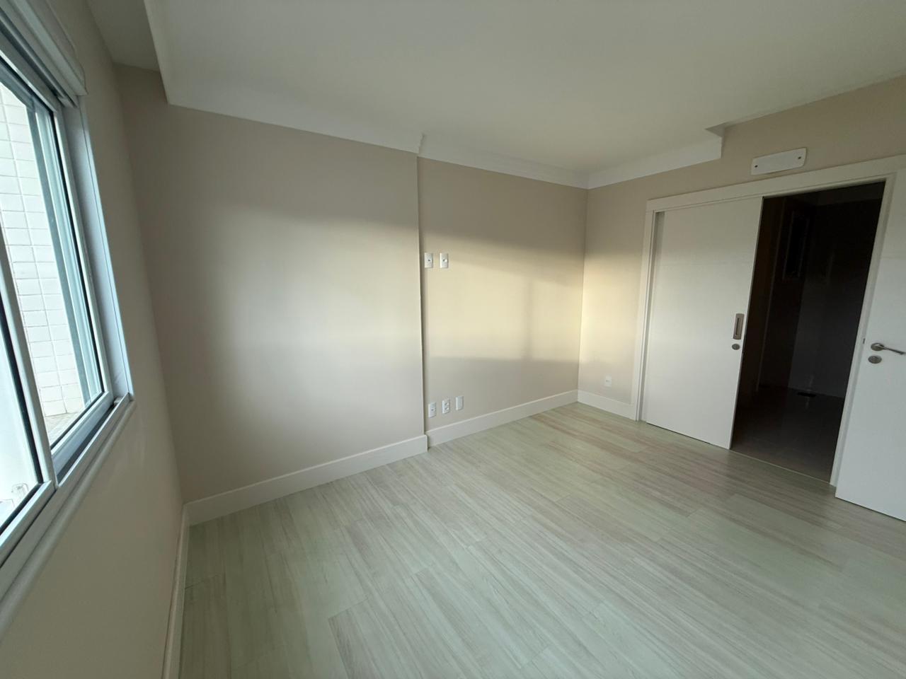 Apartamento no Ed. Alameda Jardins em Balneário Camboriú - foto 10