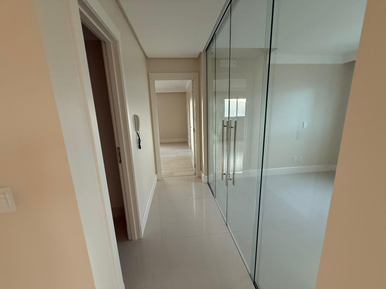 Apartamento no Ed. Alameda Jardins em Balneário Camboriú - foto 12
