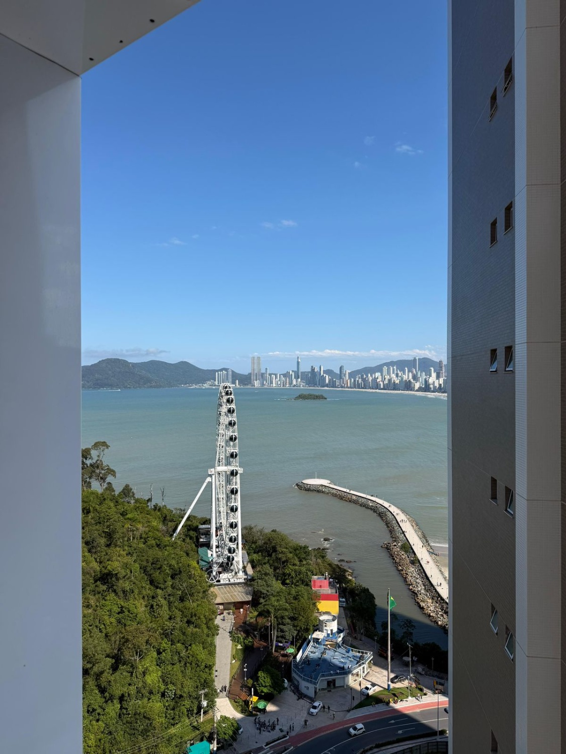 Apartamento no Ed. Blue Coast em Balneário Camboriú - foto 9