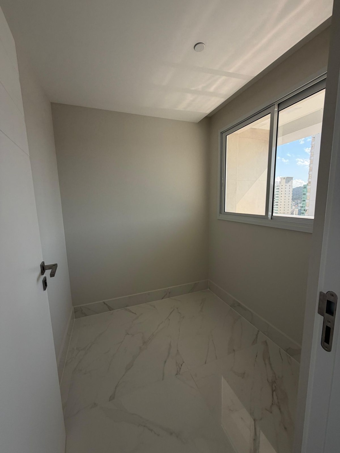 Apartamento no Ed. Blue Coast em Balneário Camboriú - foto 15
