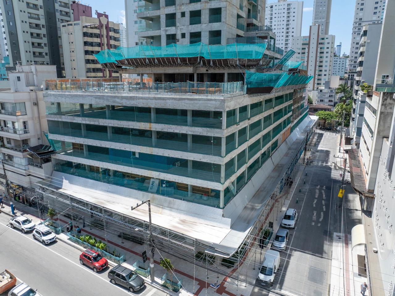Sala Comercial no Ed. Iconic Tower em Balneário Camboriú - foto 3