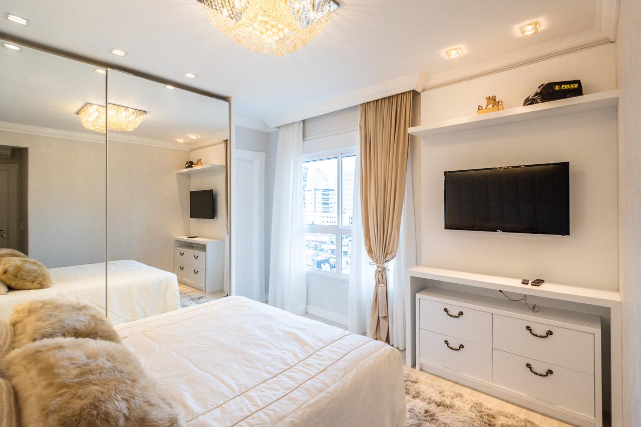 Apartamento no Ed. Toulon Palace Residence em Itapema - foto 26