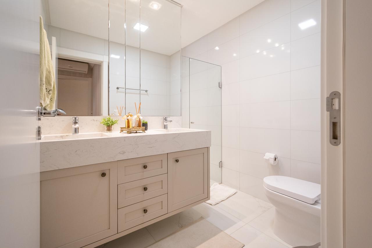 Apartamento no Ed. Toulon Palace Residence em Itapema - foto 29