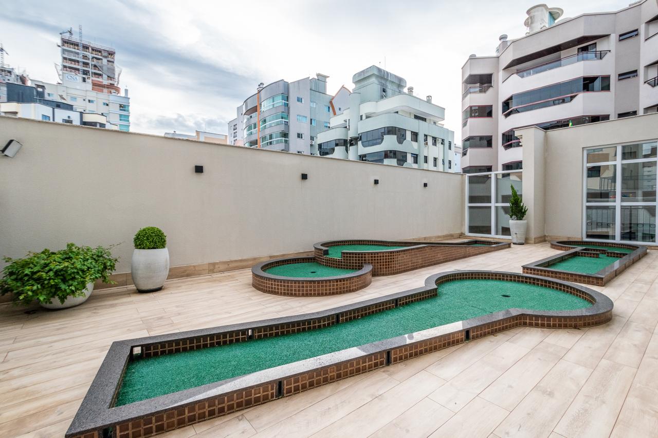 Apartamento no Ed. Toulon Palace Residence em Itapema - foto 34